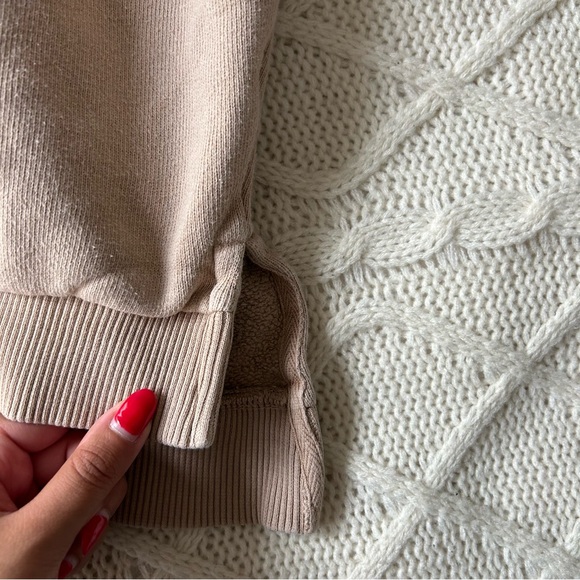 H&M Basic Crewneck - Picture 4 of 6